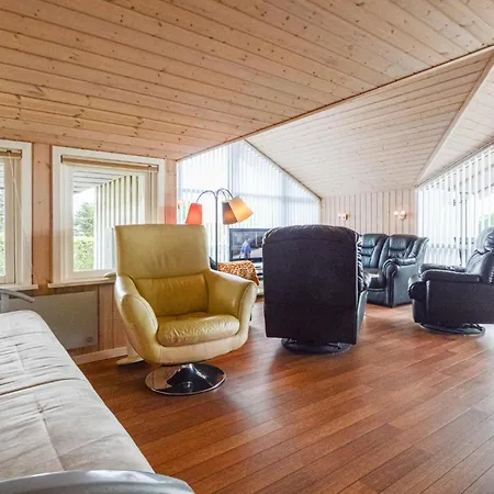 Vakantiehuis Awesome Home In Hejls With Wifi Hejls