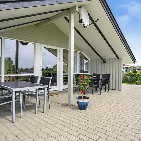 Vakantiehuis Awesome Home In Hejls With Wifi Hejls